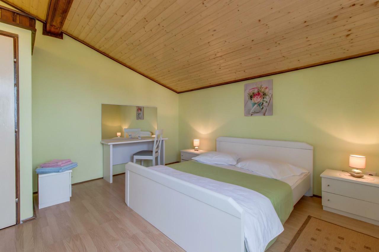 Apartment Malvina Mali Lošinj Esterno foto